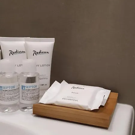 Radisson Centre 4*