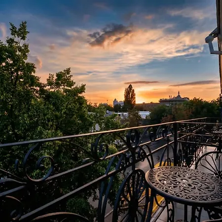 Szálloda Radisson Centre 4*