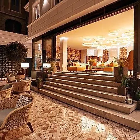 Radisson Centre 4*