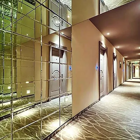 Radisson Centre 4*