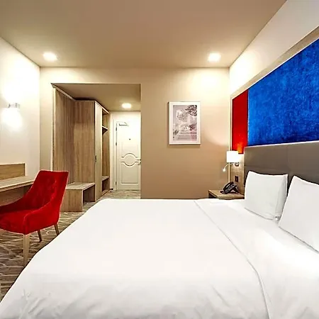 Radisson Centre 4*