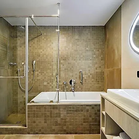 Szálloda Radisson Centre 4*
