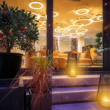 Otel Radisson Centre 4*