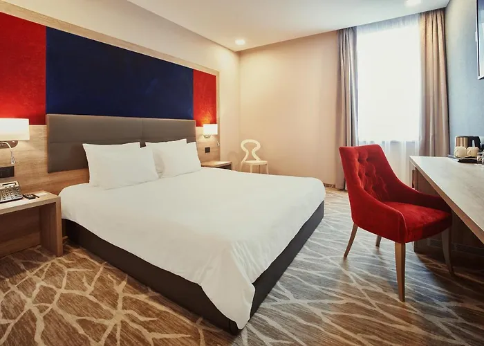 Готель Radisson Centre 4*