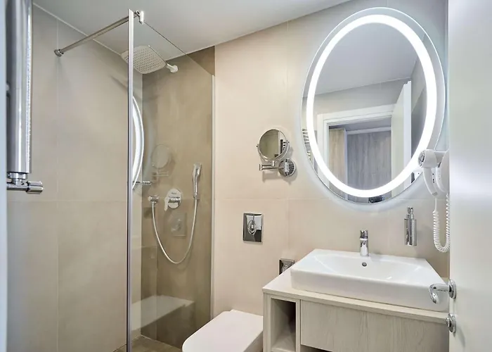 Готель Radisson Centre 4*